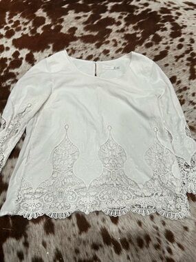 Blu pepper White Eyelet lace 3/4 sleeve top size LG